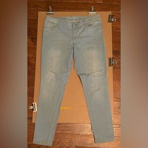 Old Navy Women’s The RockStar Mid-Rise